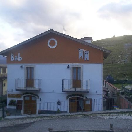 Bed and Breakfast Le Antiche Torri Pescasseroli Exterior foto