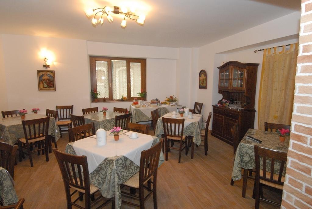 Bed and Breakfast Le Antiche Torri Pescasseroli Exterior foto